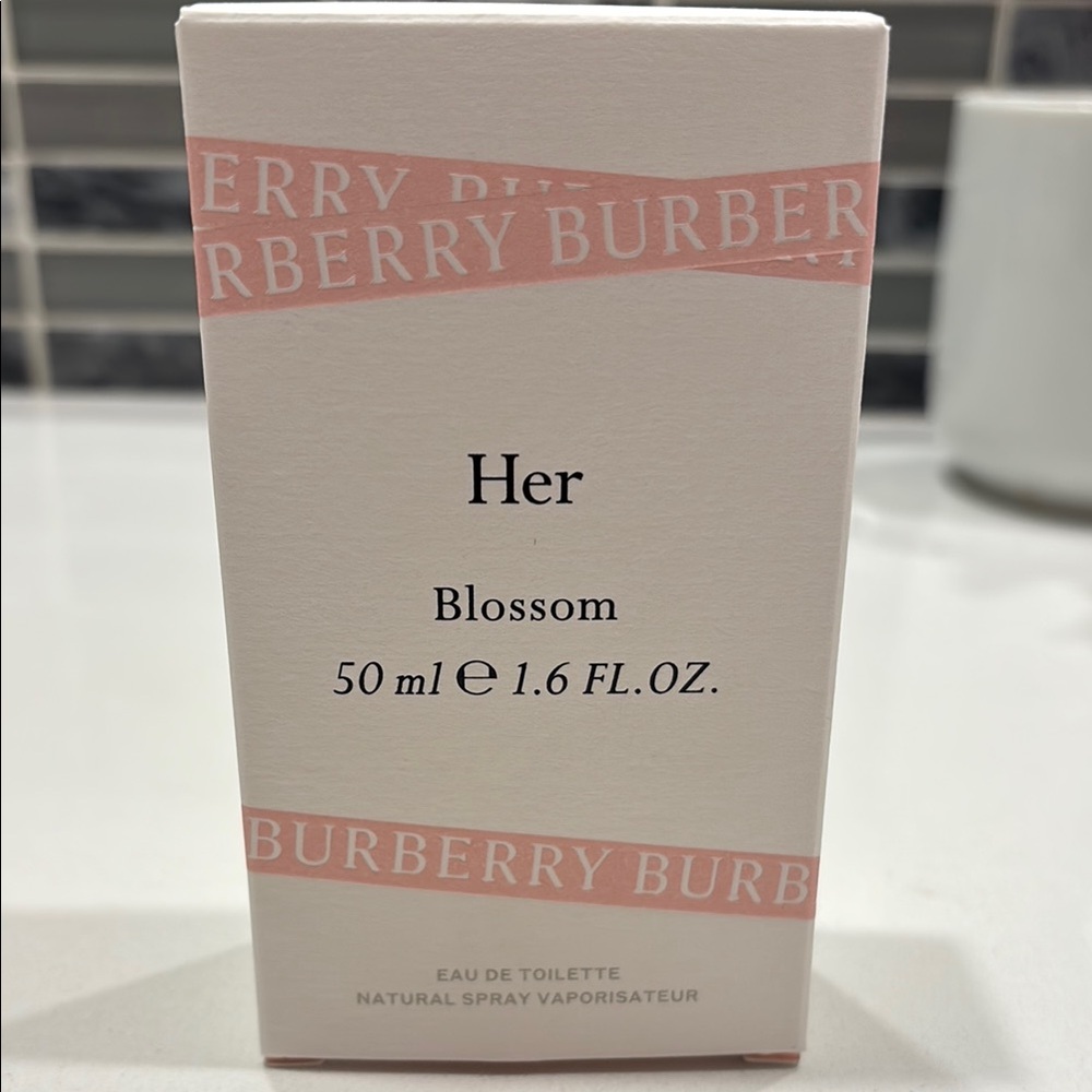 Burberry Her Blossom Eau de Toilette 50 ml - Pink and White